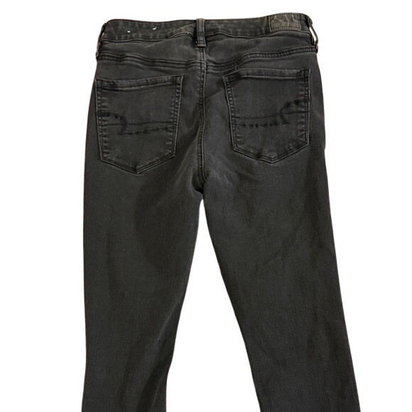 American Eagle Outfitters Womens Jeans Dark Wash Distressed Skinny Size 6 Short - Picture 4 of 7